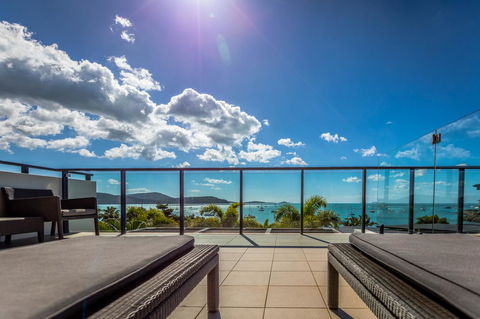 Mirage Whitsundays - Holiday Find 21