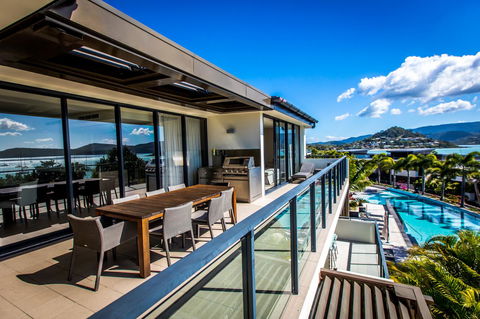 Mirage Whitsundays - Holiday Find 18