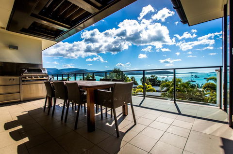Mirage Whitsundays - Holiday Find 14