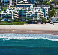 Rolling Surf Resort - Holiday Find