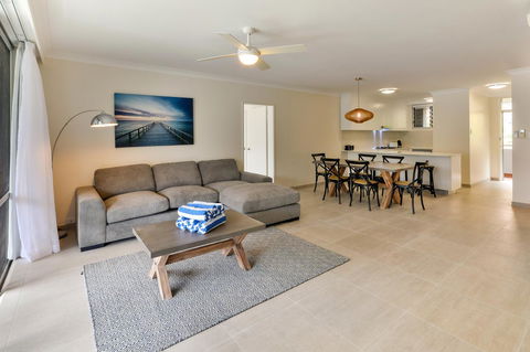 Frangipani 104 - Hamilton Island - Holiday Find 4