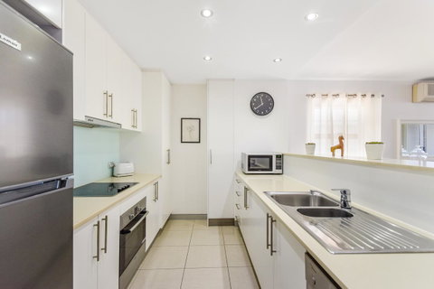 Redvue Holiday Apartments - Holiday Find 5