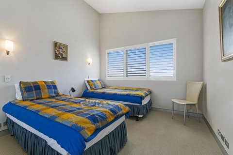 Redvue Holiday Apartments - Holiday Find 22