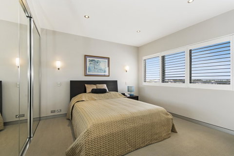 Redvue Holiday Apartments - Holiday Find 18