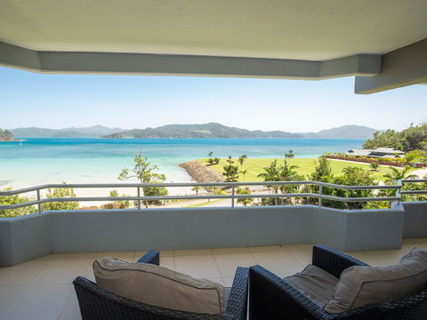 Beach Lodges - Holiday Find 7