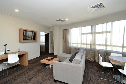 Hotel Grand Chancellor Townsville - Holiday Find 0