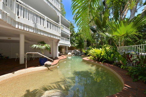 The White House Port Douglas - Holiday Find 20