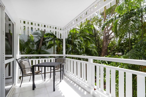 The White House Port Douglas - Holiday Find 25