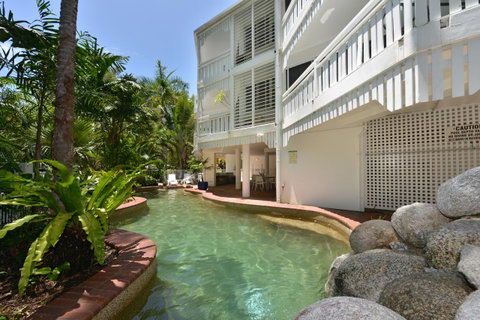 The White House Port Douglas - Holiday Find 18