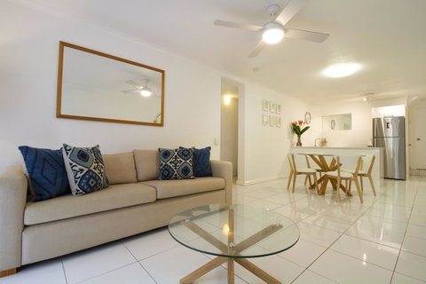 The White House Port Douglas - Holiday Find 2