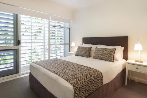 The White House Port Douglas - Holiday Find 6