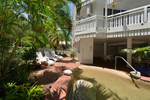 The White House Port Douglas - Holiday Find 19