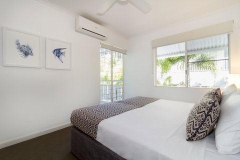 The White House Port Douglas - Holiday Find 36