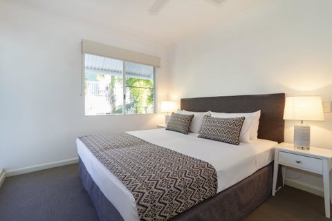 The White House Port Douglas - Holiday Find 35
