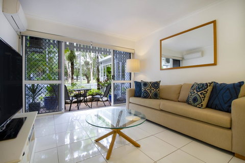 The White House Port Douglas - Holiday Find 3