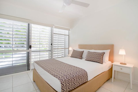 The White House Port Douglas - Holiday Find 26