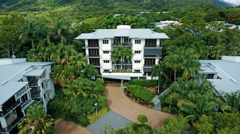 Sanctuary Palm Cove - Holiday Find 1