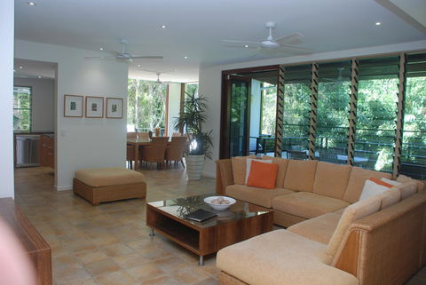 Sanctuary Palm Cove - Holiday Find 33