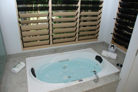 Sanctuary Palm Cove - Holiday Find 15