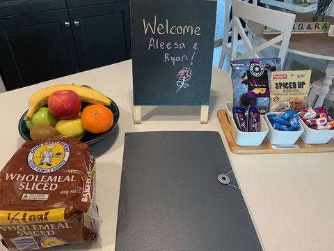 Bed & Breakfast 1 Bedroom Guest House - Holiday Find 21