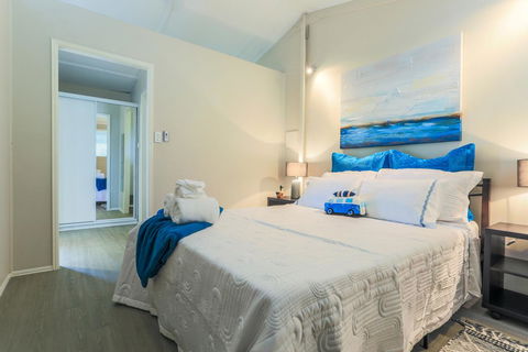 Bed & Breakfast 1 Bedroom Guest House - Holiday Find 5