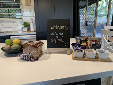 Bed & Breakfast 1 Bedroom Guest House - Holiday Find 16