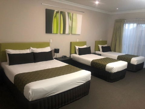 Drovers Motor Inn - Holiday Find 8