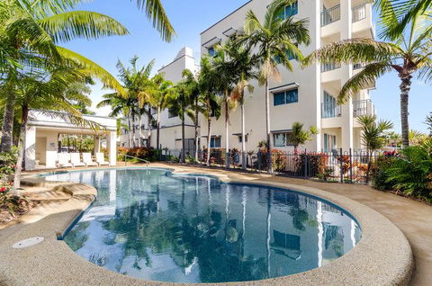 Madison Ocean Breeze Apartments - Holiday Find 0