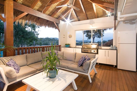 Whitsunday Luxury Homes - Holiday Find 2