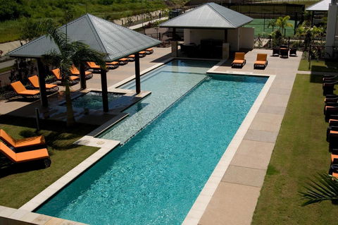The Boathouse Apartments - Holiday Find 8