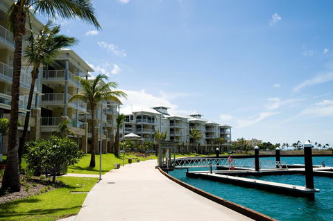 The Boathouse Apartments - Holiday Find 24