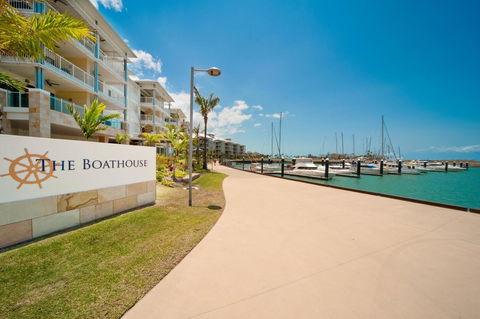 The Boathouse Apartments - Holiday Find 26
