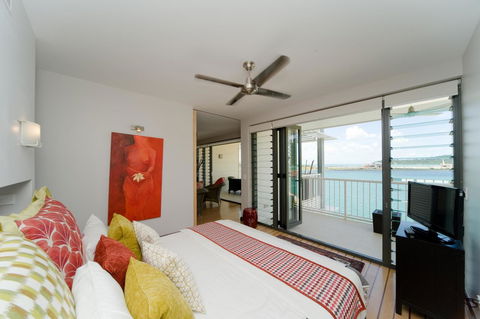 The Boathouse Apartments - Holiday Find 14