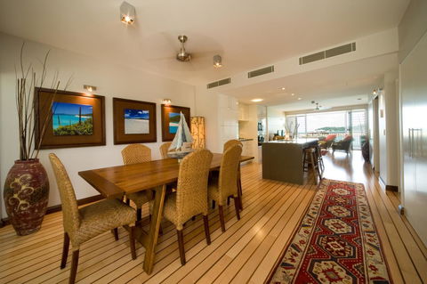 The Boathouse Apartments - Holiday Find 7