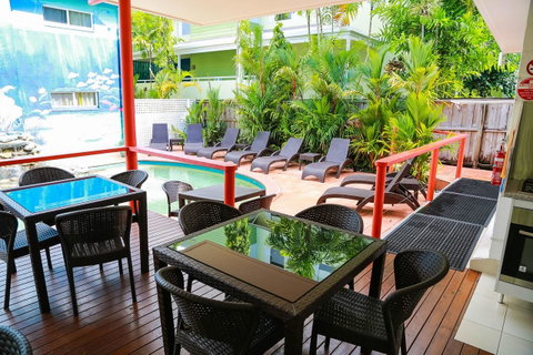 Port Douglas Motel - Holiday Find 26