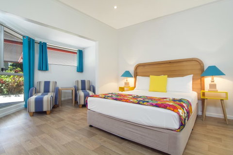 Port Douglas Motel - Holiday Find 34