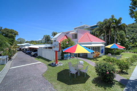 Port Douglas Motel - Holiday Find 41