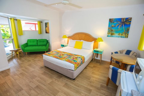 Port Douglas Motel - Holiday Find 17