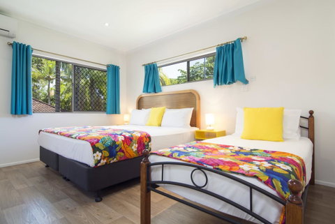 Port Douglas Motel - Holiday Find 40