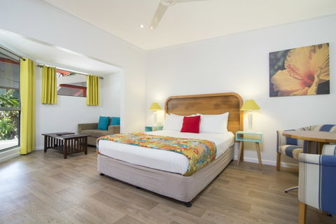 Port Douglas Motel - Holiday Find 30