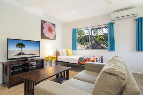 Port Douglas Motel - Holiday Find 36