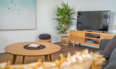 Mandolin Beachfront Resort - Holiday Find 7