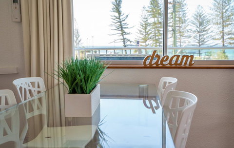 Mandolin Beachfront Resort - Holiday Find 19