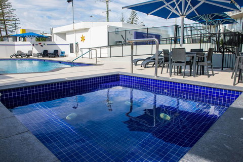 Mandolin Beachfront Resort - Holiday Find 2