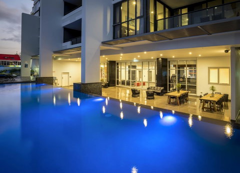 Synergy Broadbeach - Official - Holiday Find 0
