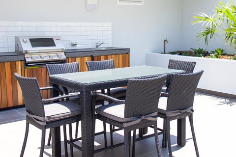Synergy Broadbeach - Official - Holiday Find 15