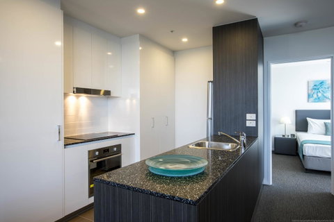 Synergy Broadbeach - Official - Holiday Find 1