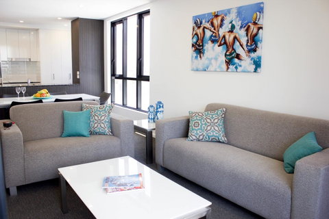 Synergy Broadbeach - Official - Holiday Find 10
