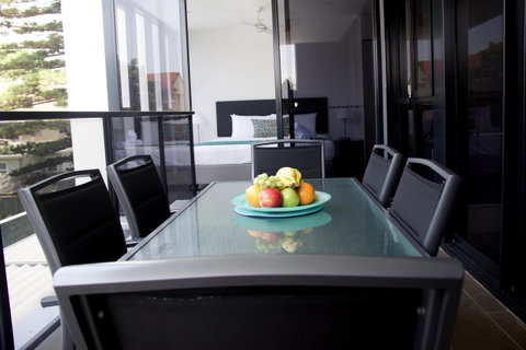 Synergy Broadbeach - Official - Holiday Find 14