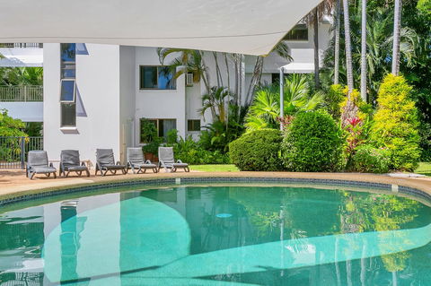Roydon Beachfront Apartments - Holiday Find 11